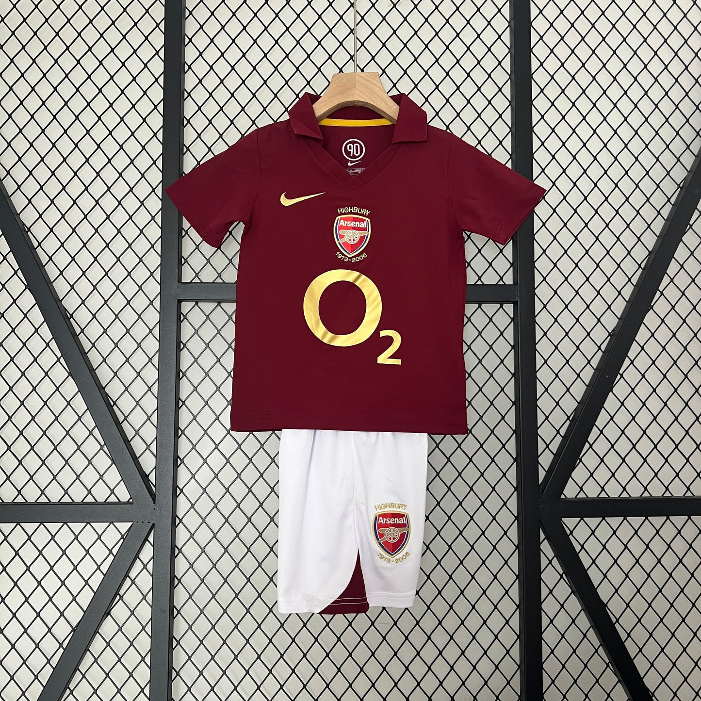 Arsenal Kids Kit 2005 2006