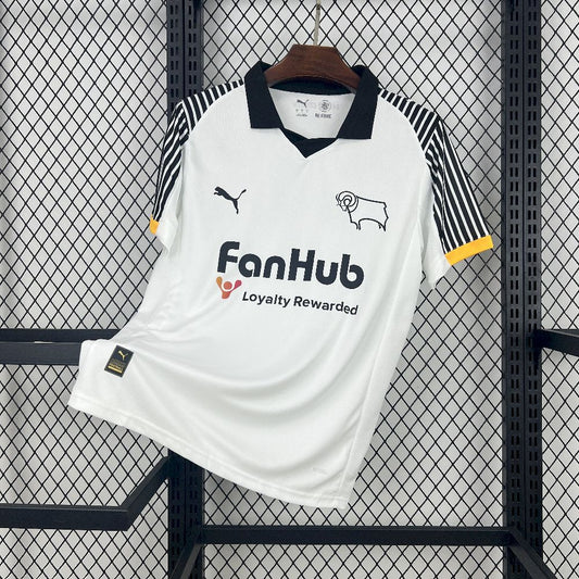 Derby County FC maillot foot domicile 2025 2026