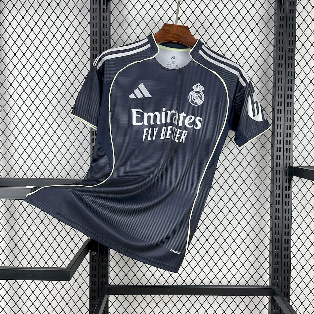 Real Madrid maillot foot extérieur 2025 2026