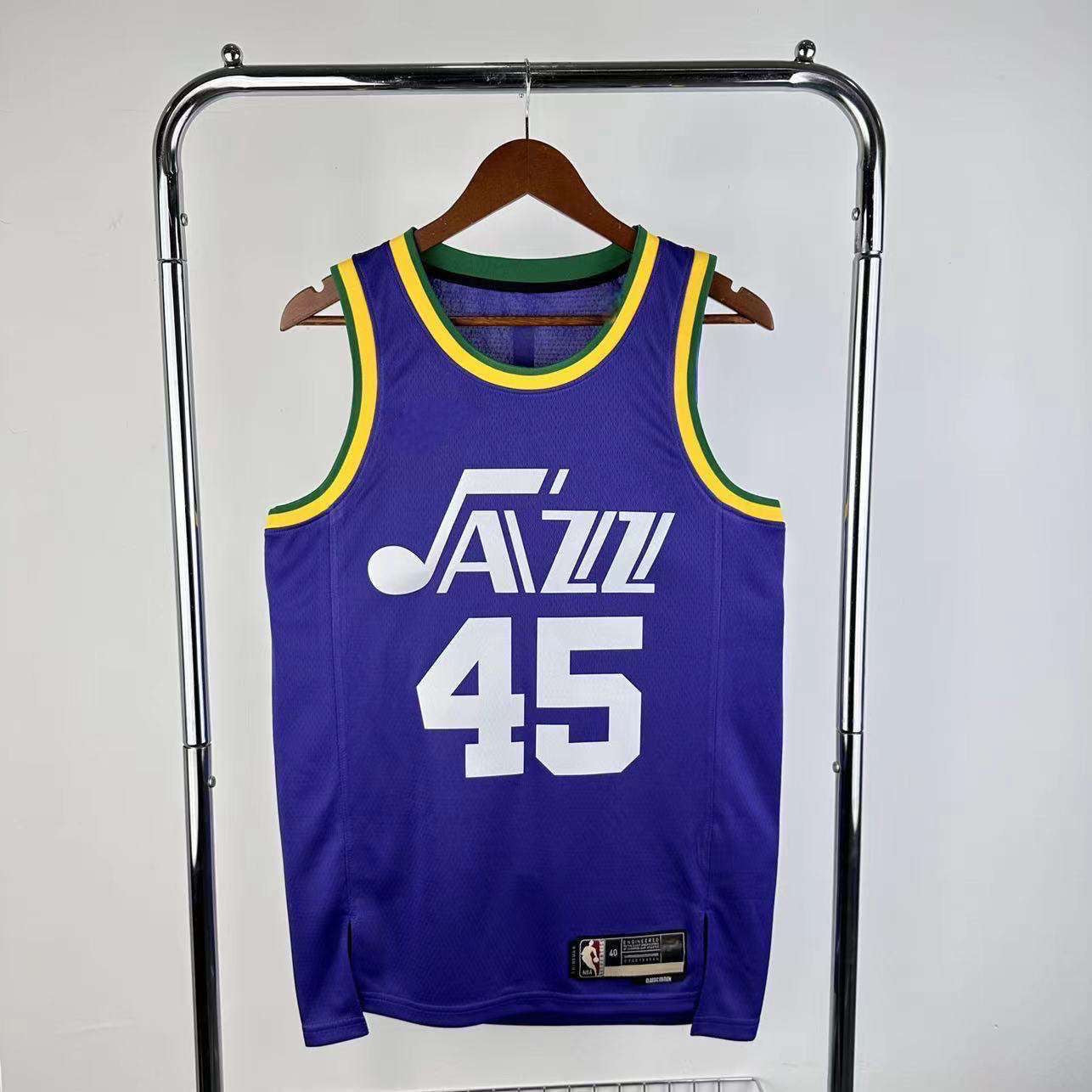 NBA Utah Jazz 24 (Retro Players)